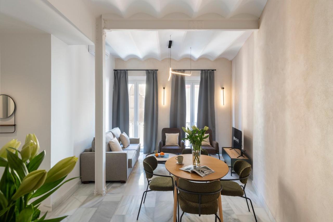 Magno Apartments San Gil - Shared Jacuzzi Sevilla Exterior foto