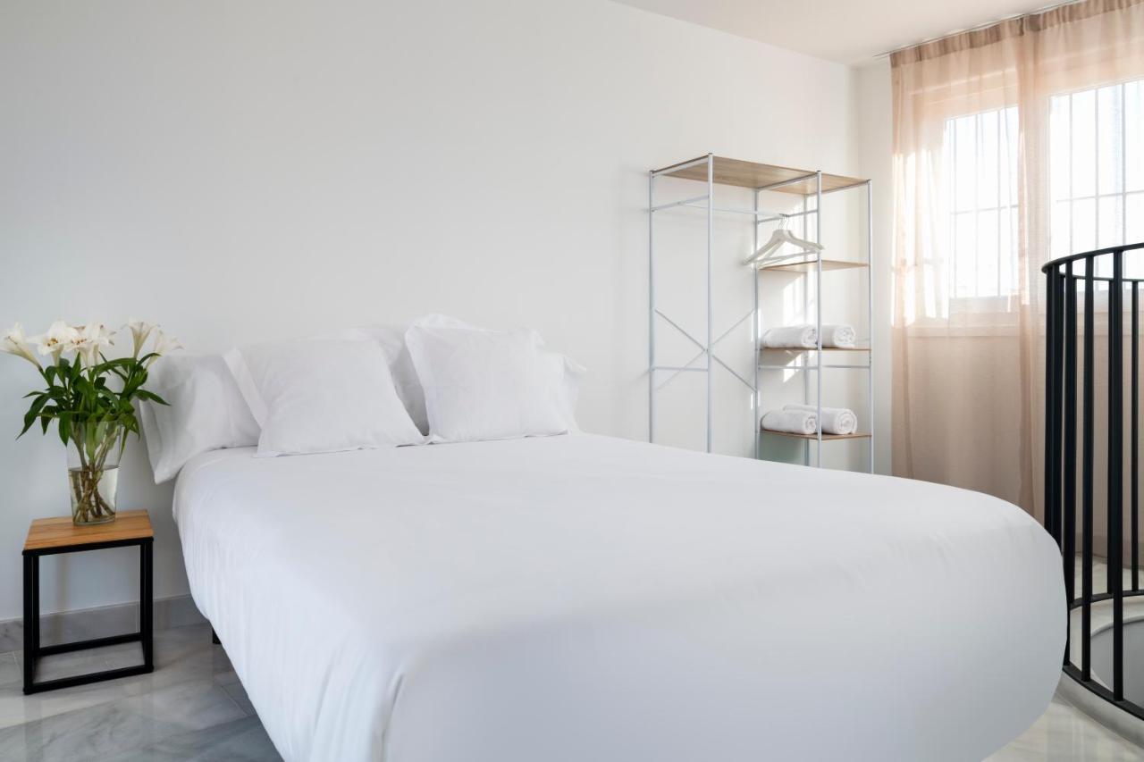Magno Apartments San Gil - Shared Jacuzzi Sevilla Exterior foto