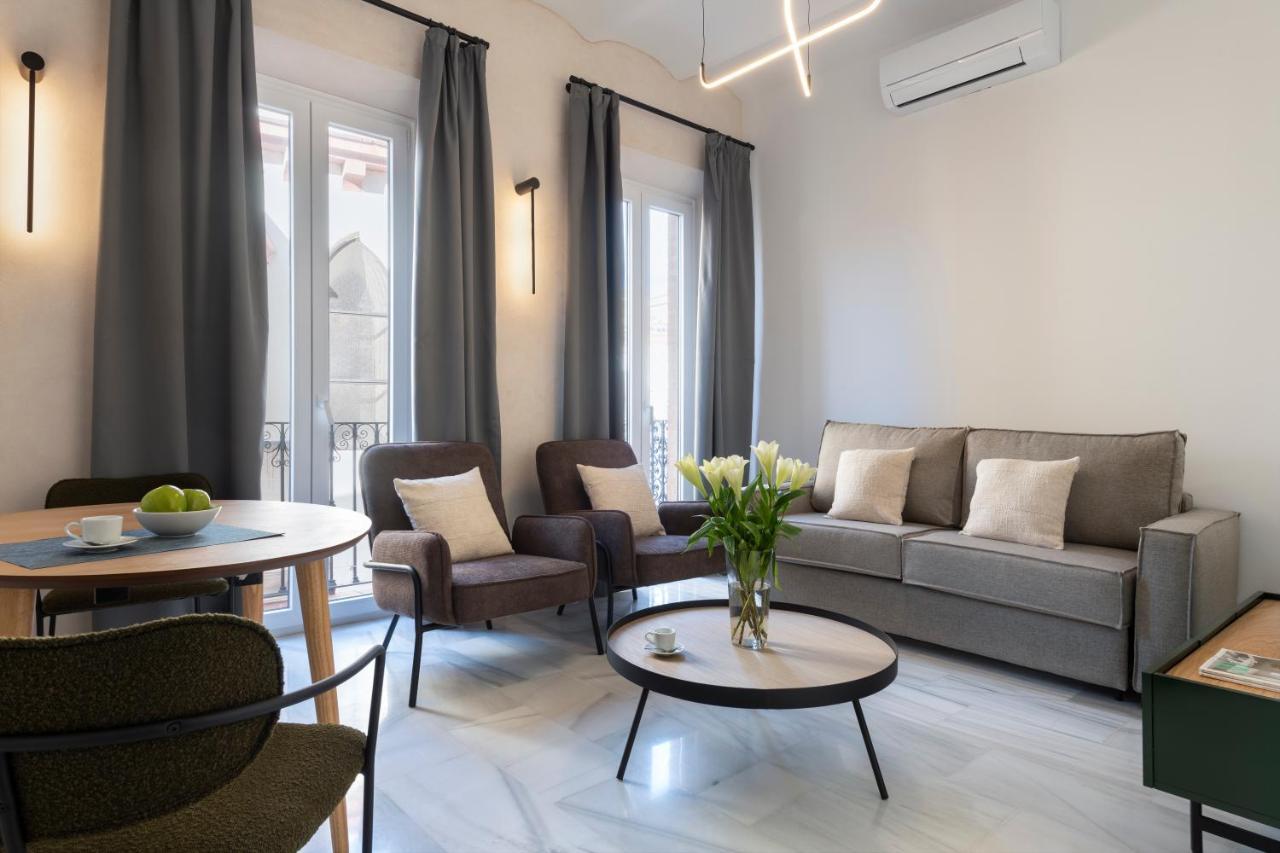 Magno Apartments San Gil - Shared Jacuzzi Sevilla Exterior foto